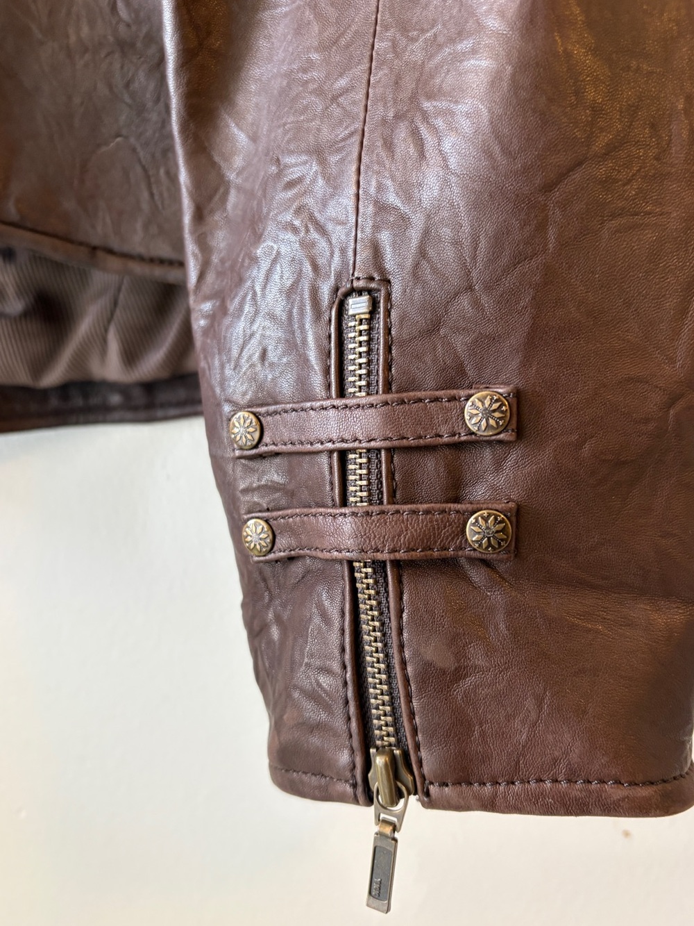 Vintage Danier Buttery Soft Leather Jacket In a Rich Chocolate Brown Size L Fall - Picture 7 of 15